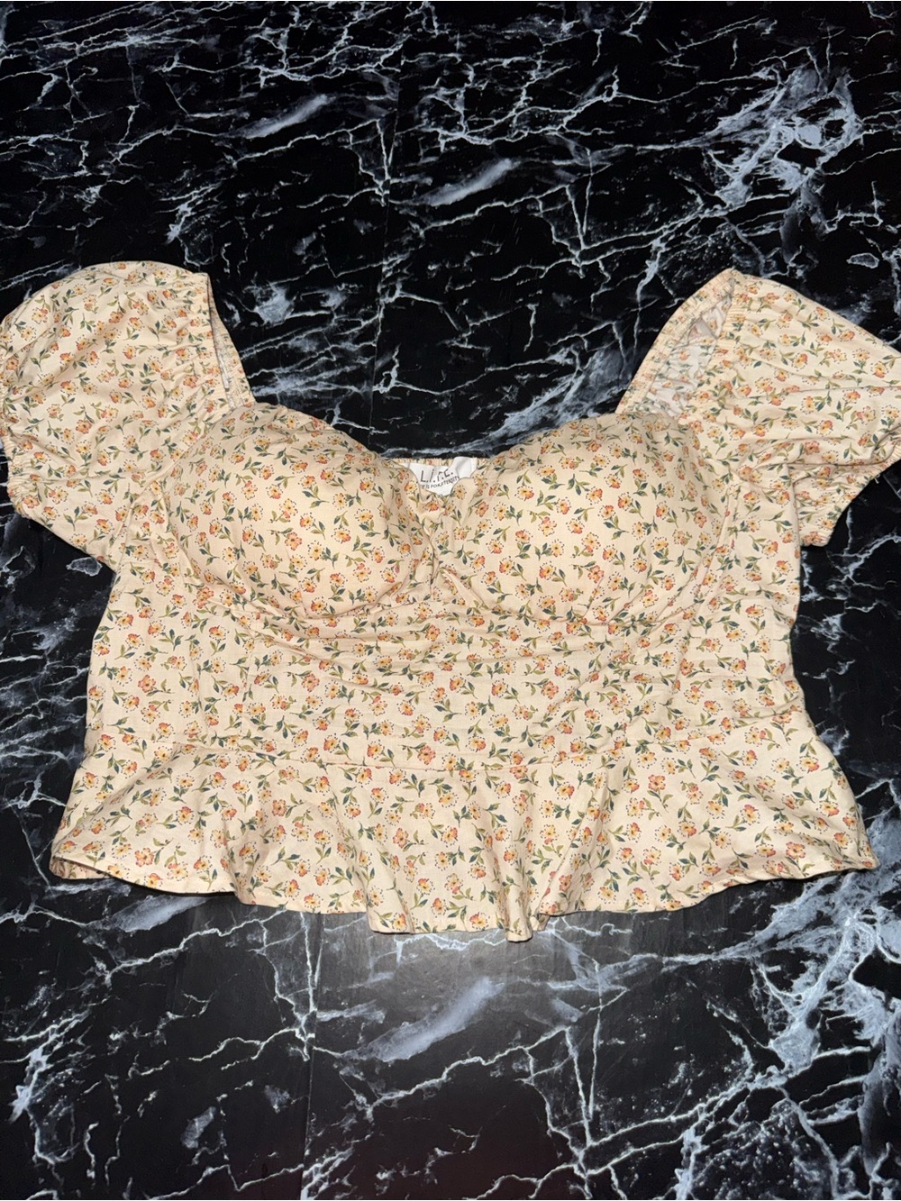 Floral Cream Puff-Sleeve Cropped Blouse